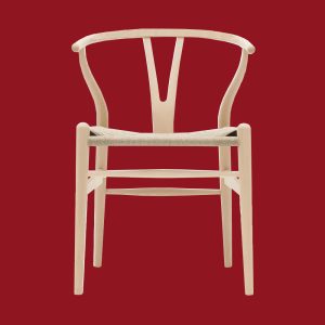 Ch24-Y-stol-Carl-Hansen-og-søn-wegner-stol-i-bøg-med-naturflet-rød