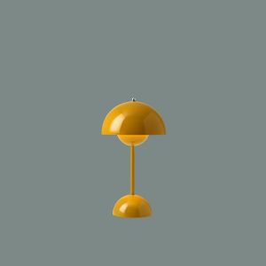 VP9-H30cm-Ø16cm-Verner-Panton-transportabel-bordlampe-sennep-gul-grå