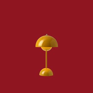 VP9-H30cm-Ø16cm-Verner-Panton-transportabel-bordlampe-sennep-gul-rød