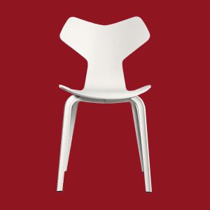 Arne-Jacobsen-Grand-Prix-stol-Fritz-Hansen-4130-hvid-træben-rød