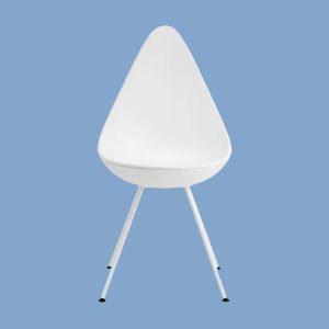 Arne-Jacobsen-dråben-stol-Fritz-Hansen-3110-hvid-blå