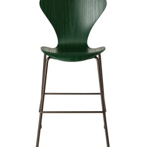 3177 Junior højstol, farvet ask af Arne Jacobsen (Evergreen)